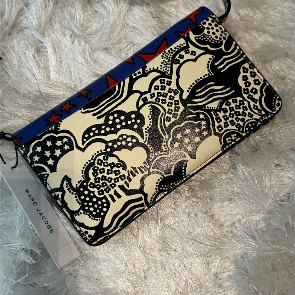 Marc Jacobs Patterned Leather Crossbody Bag - Picture 4 of 5